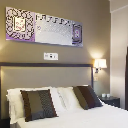 ホテル Ambassador