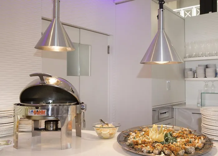 Ambassador 3* ריצ'יונה