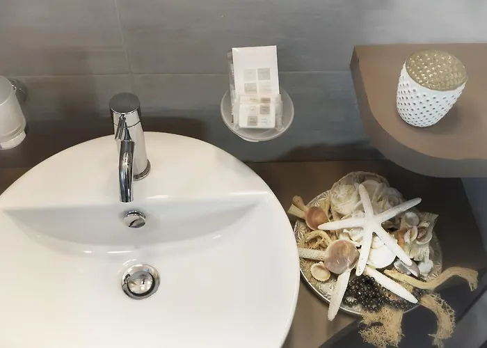 מלון Ambassador 3*